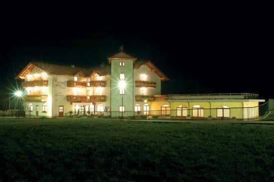 Hotel Fior Di Bosco Giovo Exterior foto